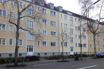 Attilastraße, Berlin - 1300 m² Vollwärmeschutzarbeiten sowie 800 m² Geschoss- und Kellerdeckendämmung